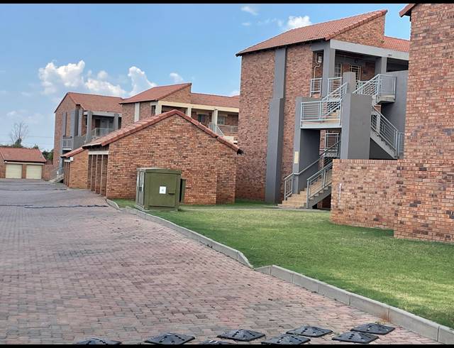 1 BEDROOM APARTMENT FOR SALE IN THE ORCHARDS